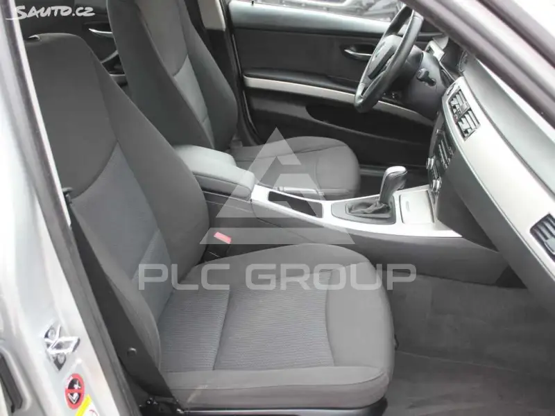 2009 BMW 330