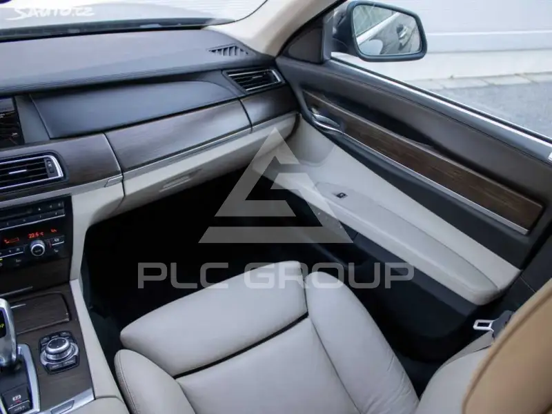 2009 BMW 330
