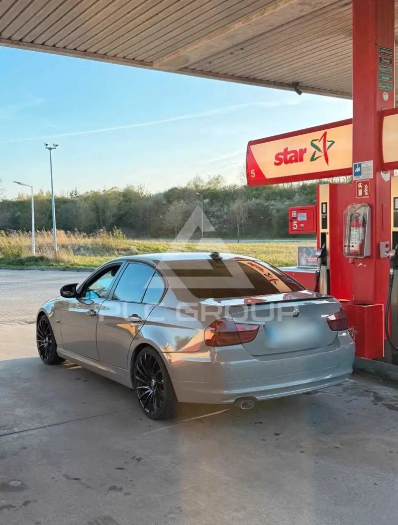 2009 BMW 330