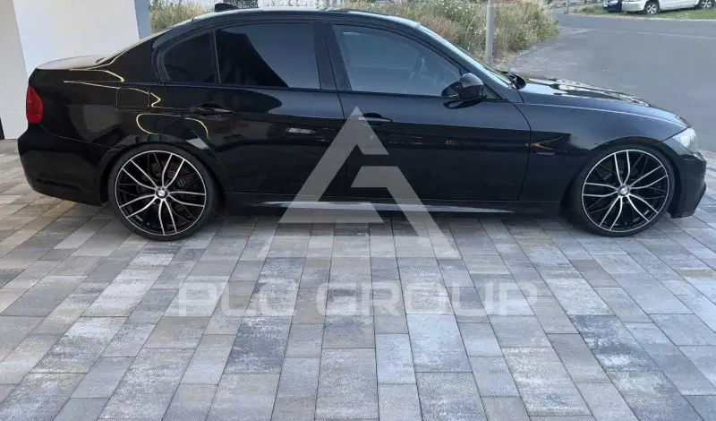 2009 BMW 330