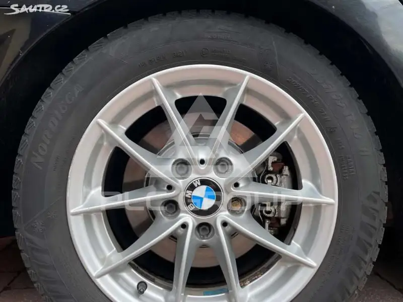 2009 BMW 330