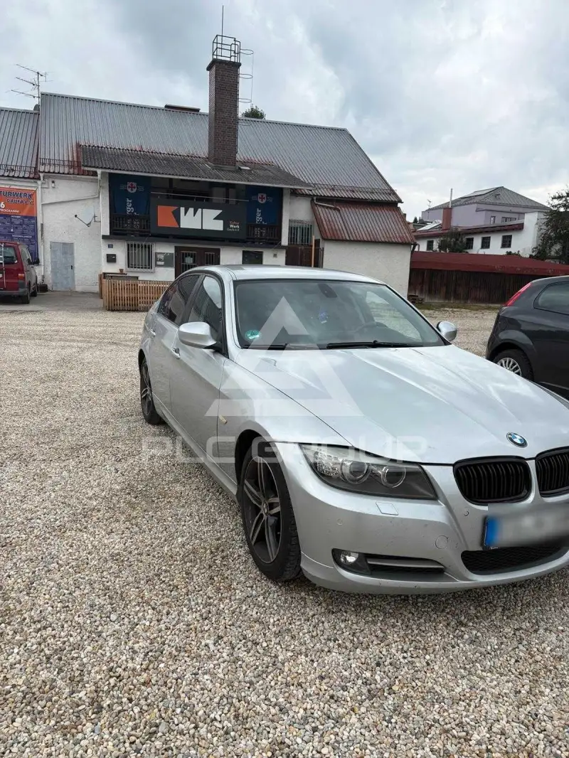 2009 BMW 330