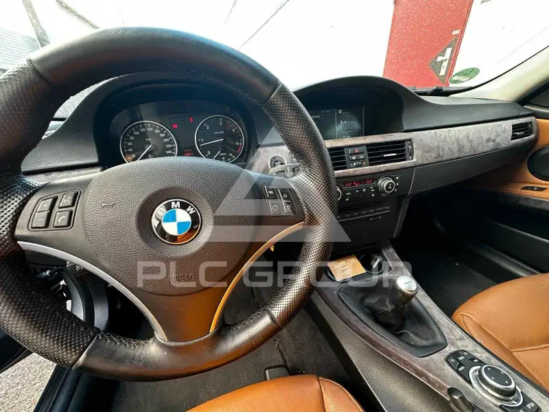 2009 BMW 330