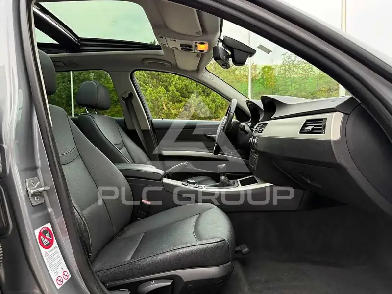 2009 BMW 330