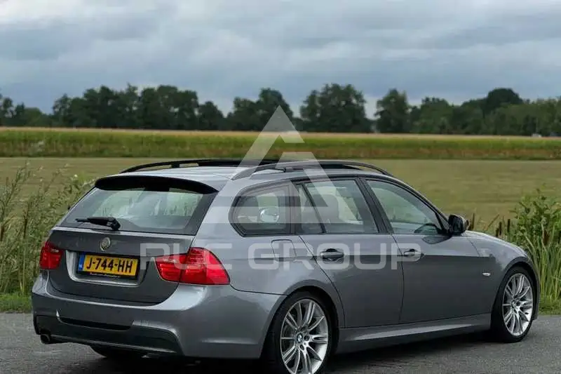 2009 BMW 330