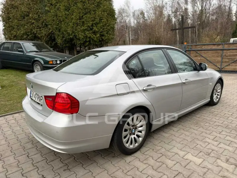 2009 BMW 330