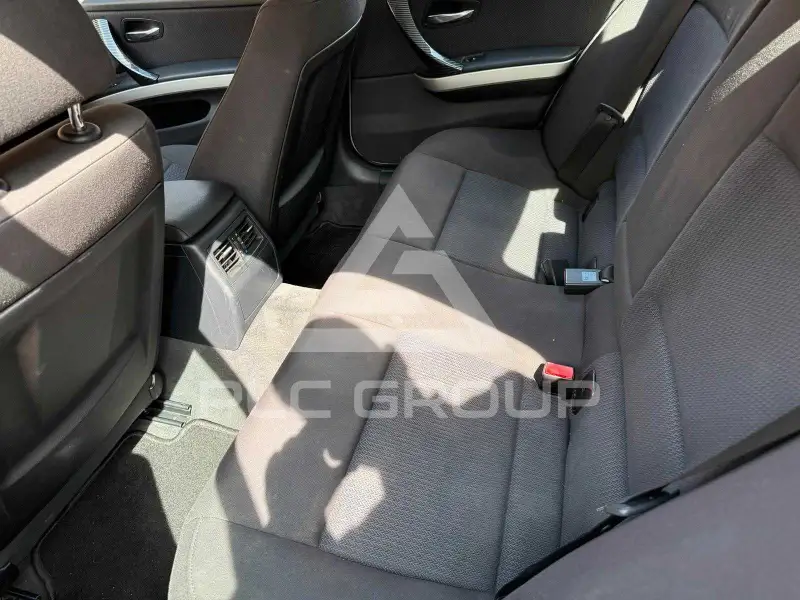 2009 BMW 330