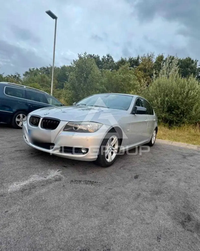 2009 BMW 330