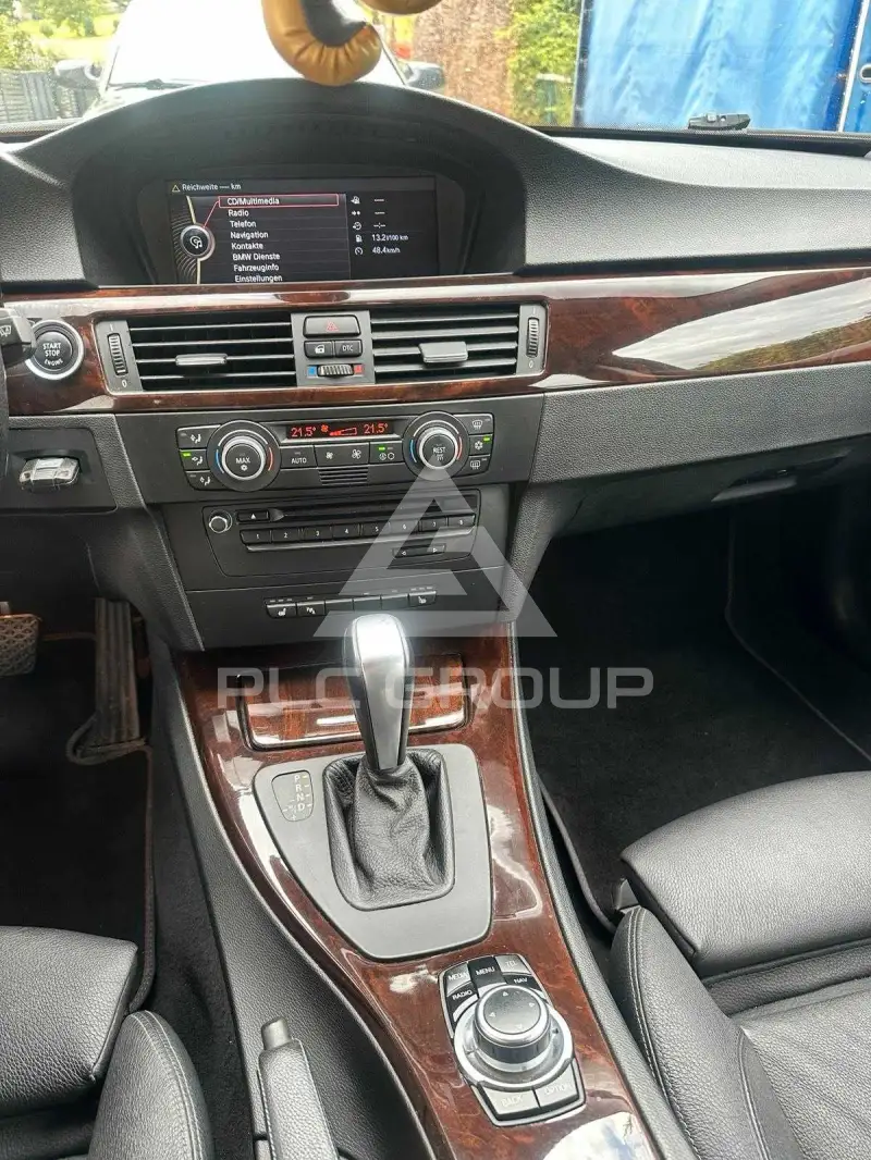 2009 BMW 330