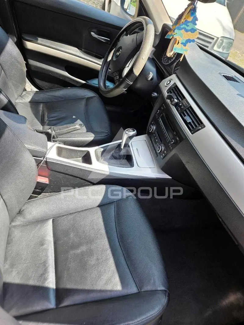 2009 BMW 330