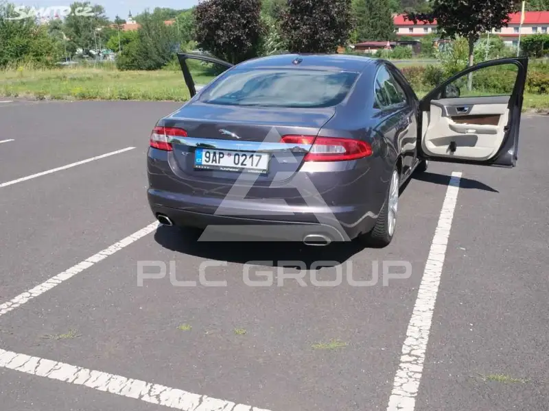 2009 Jaguar XF