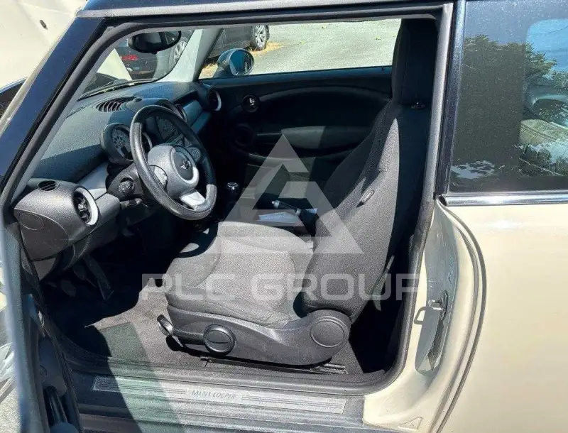 2009 Mini COOPER