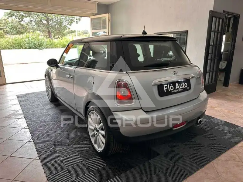 2009 Mini COOPER
