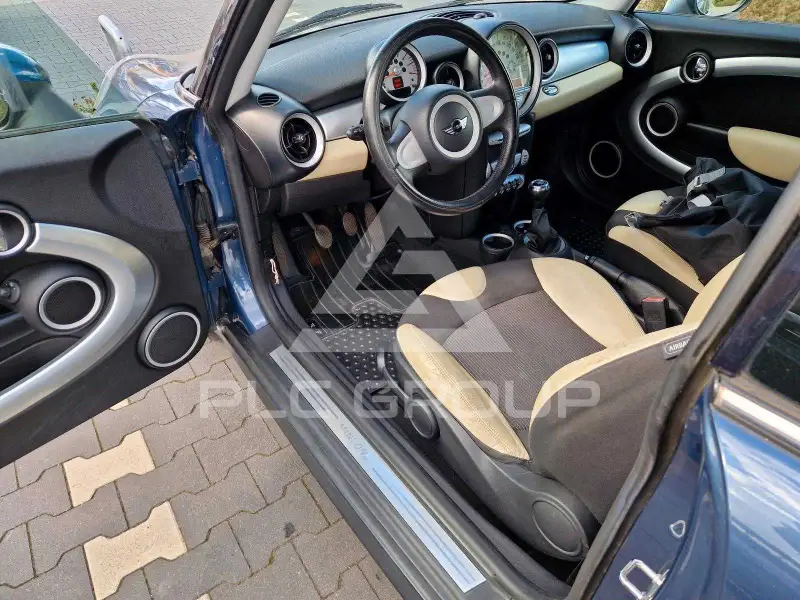 2009 Mini COOPER