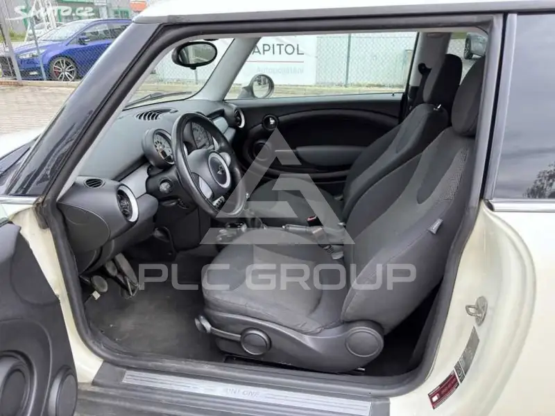 2009 Mini COOPER