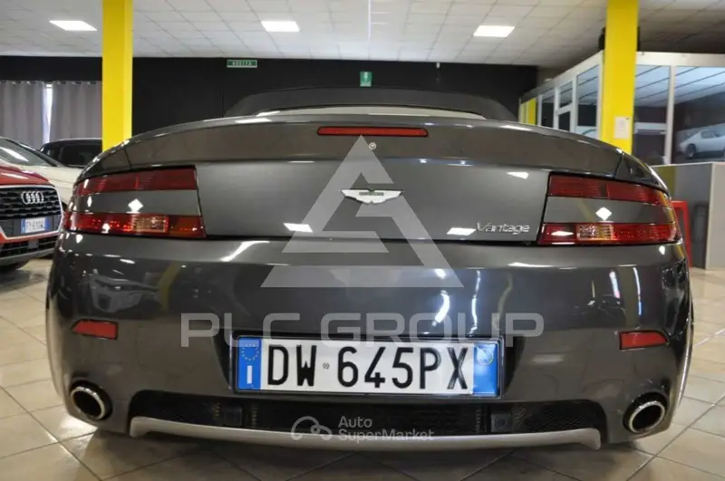 2009 Aston Martin V8