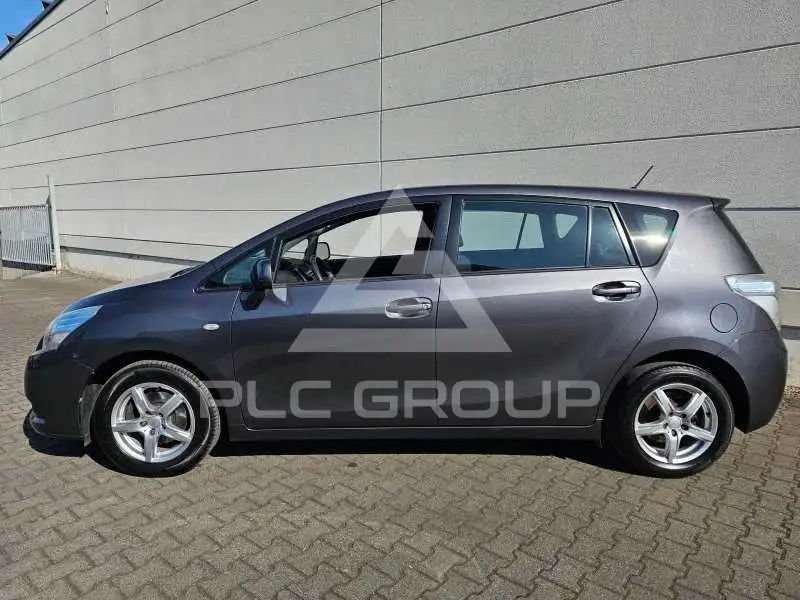 2009 Toyota VERSO