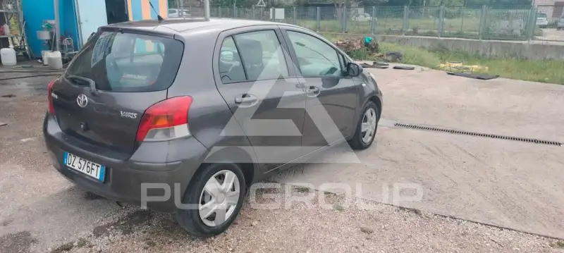 2009 Toyota YARIS