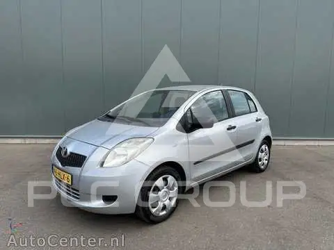 2009 Toyota YARIS