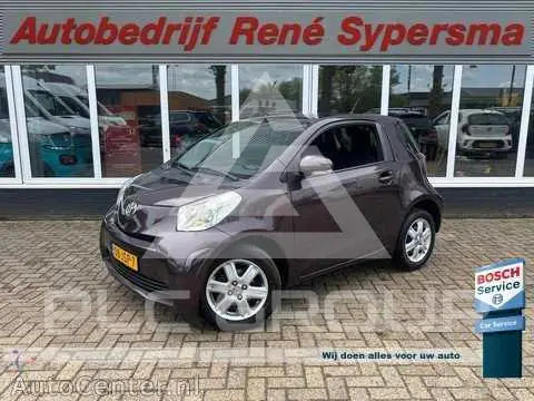 2009 Toyota IQ