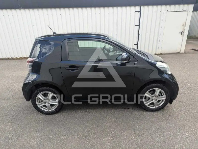 2009 Toyota IQ