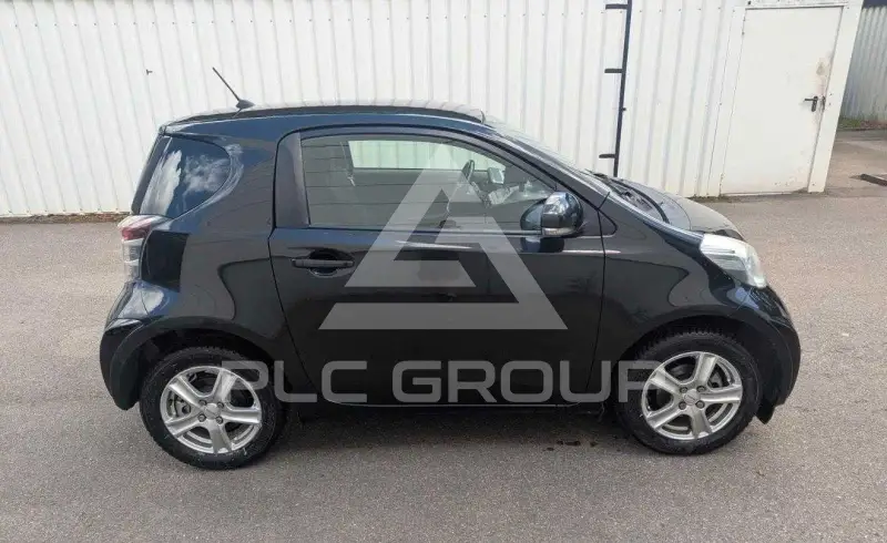 2009 Toyota IQ