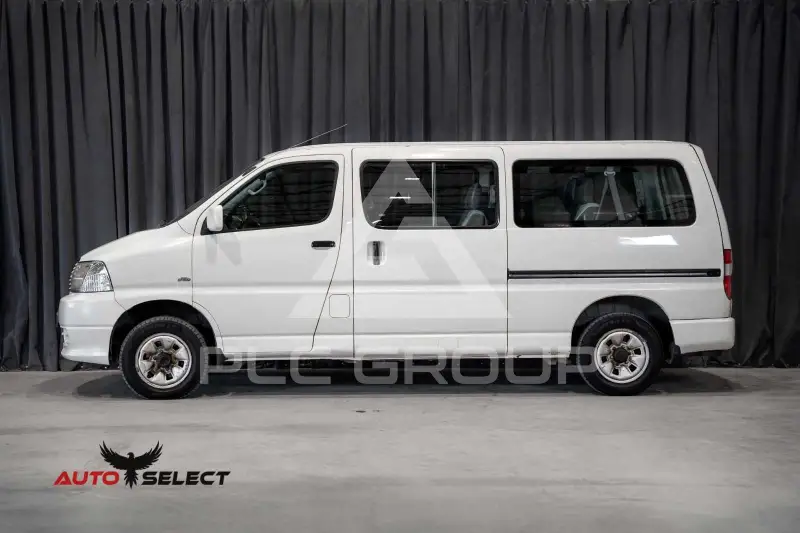 2009 Toyota Granvia