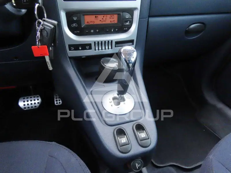 2009 Peugeot 1007