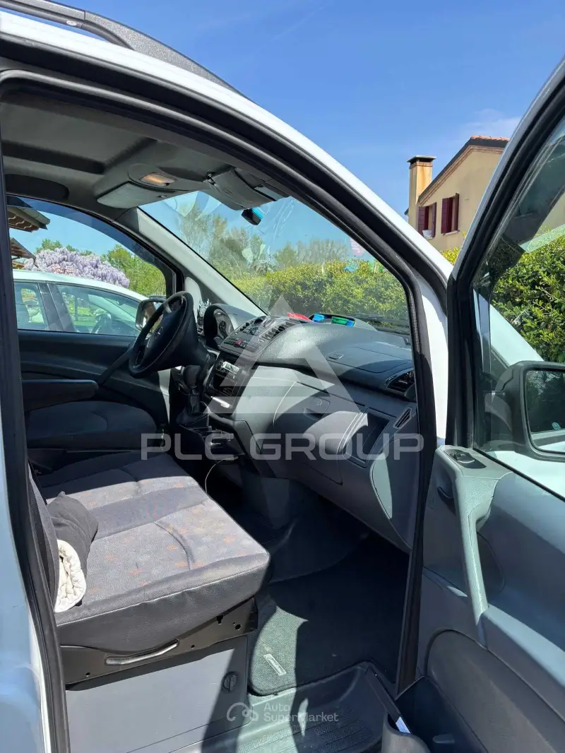 2009 Mercedes Benz Vito