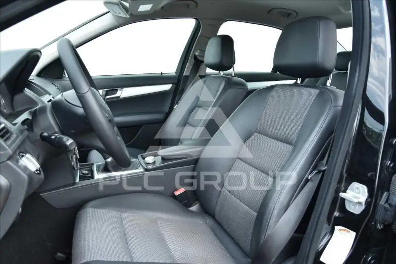 2009 Mercedes Benz 220