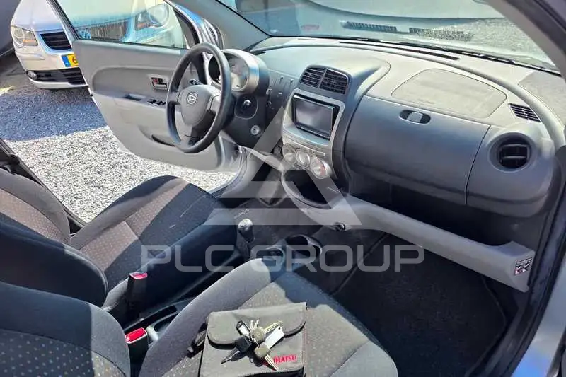 2009 Daihatsu Sirion