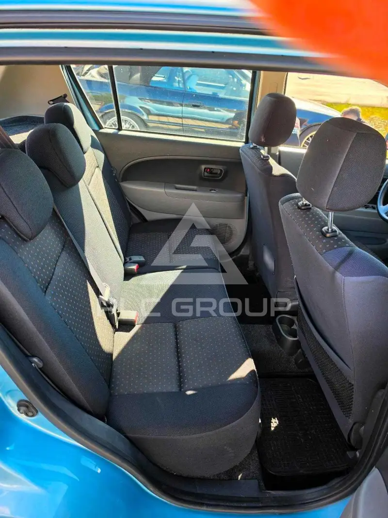 2009 Daihatsu Sirion