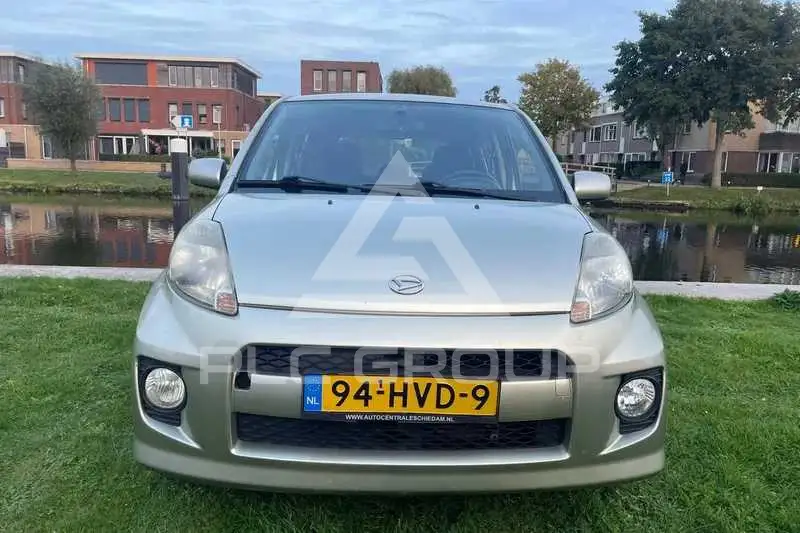 2009 Daihatsu Sirion