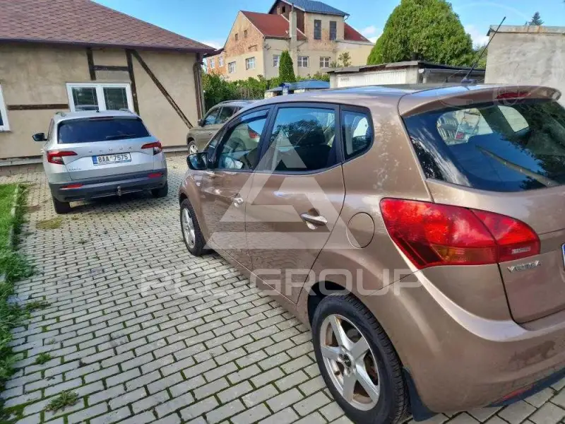 2009 KIA Venga