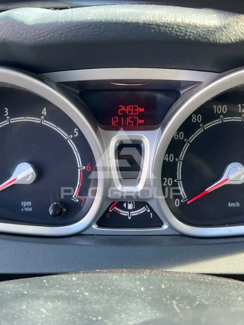 2009 Ford FIESTA