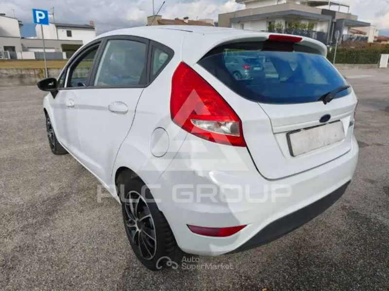 2009 Ford FIESTA
