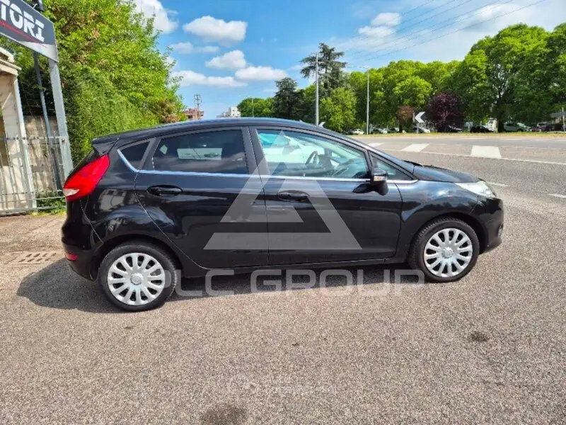 2009 Ford FIESTA