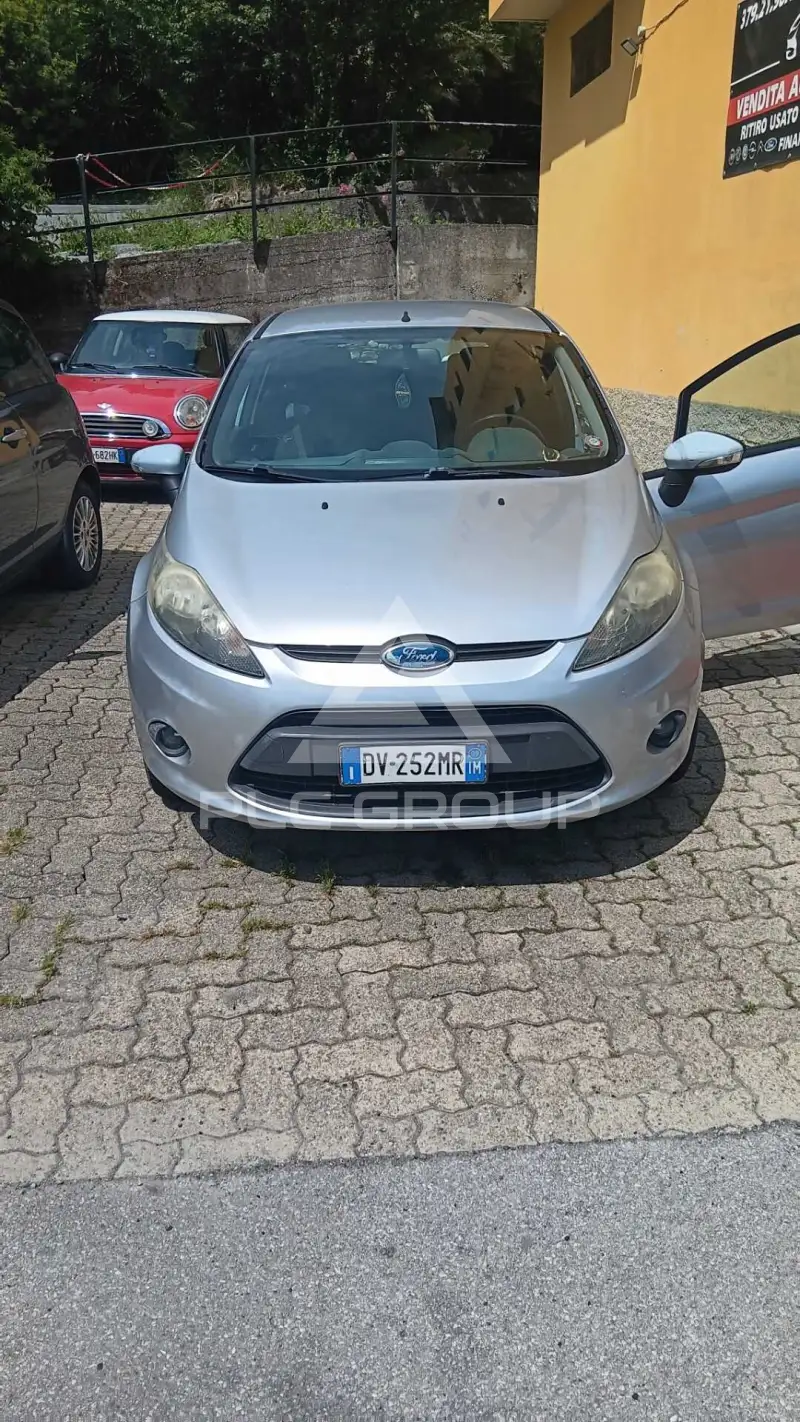 2009 Ford FIESTA