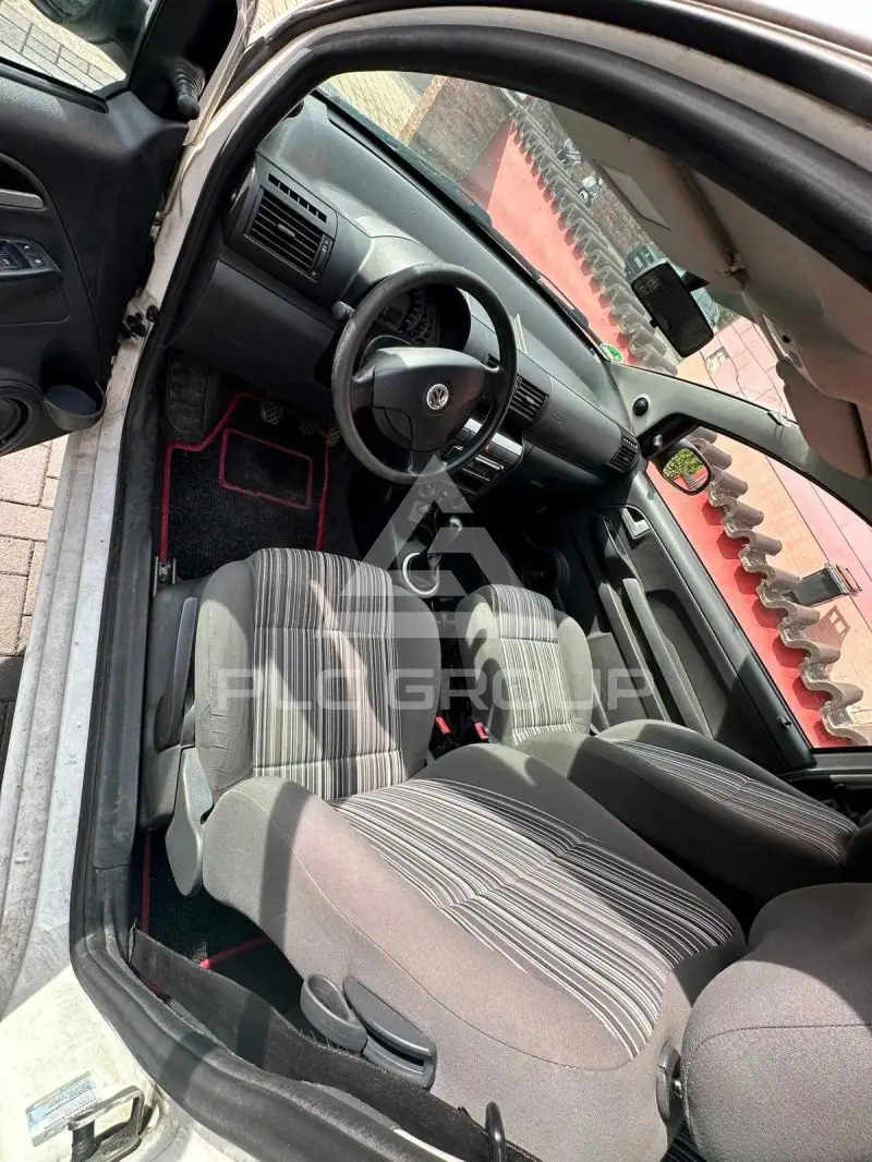 2009 Volkswagen FOX