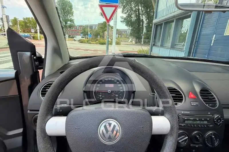2009 Volkswagen BEETLE