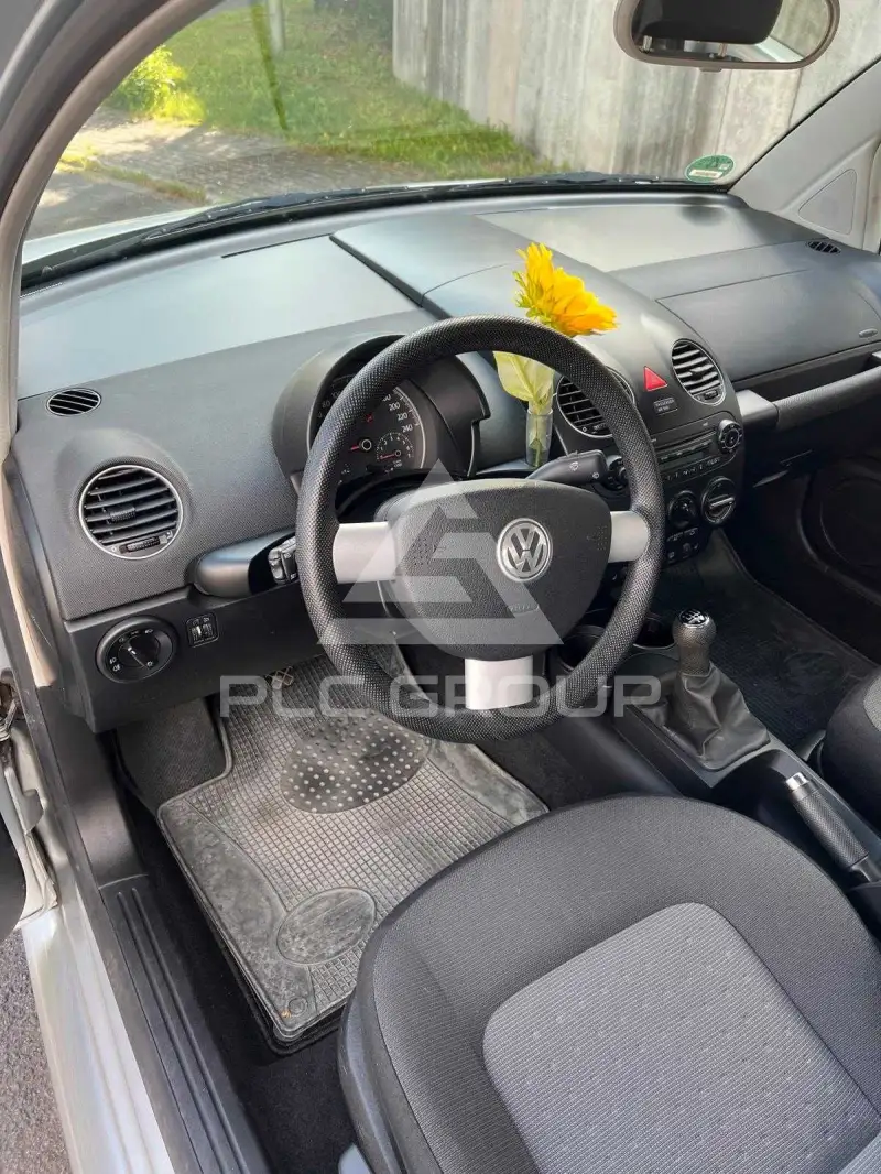 2009 Volkswagen BEETLE