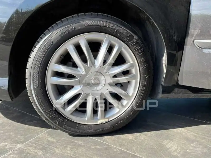 2009 Renault Laguna