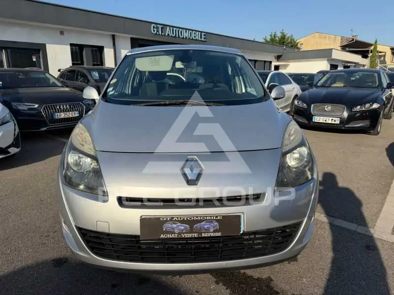 2009 Renault Grand Scenic