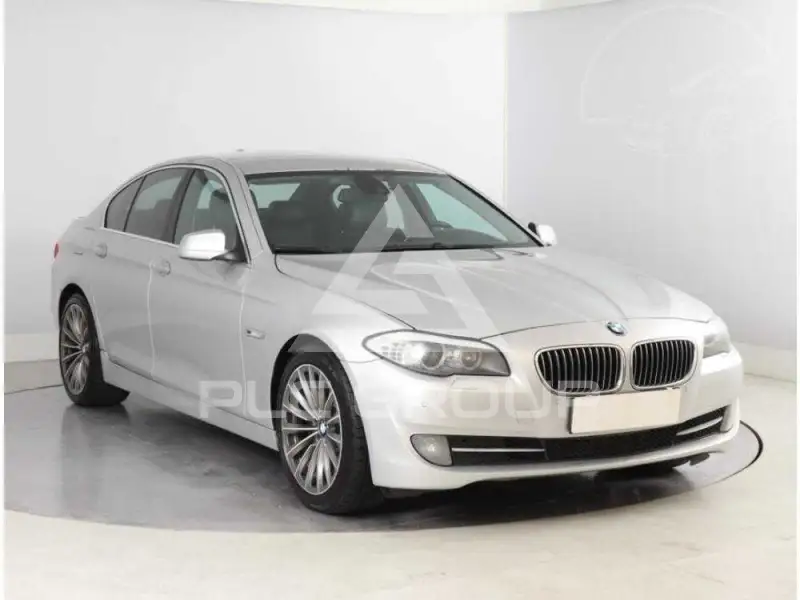 2010 BMW 523