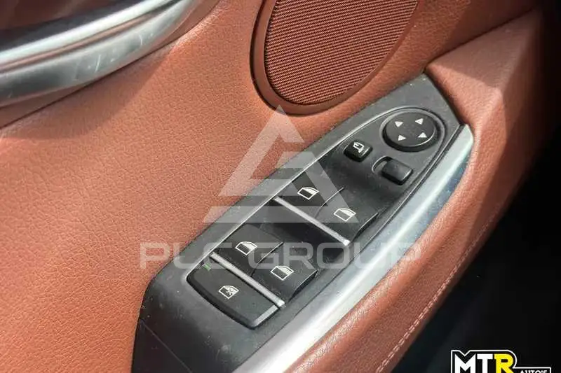 2010 BMW 523