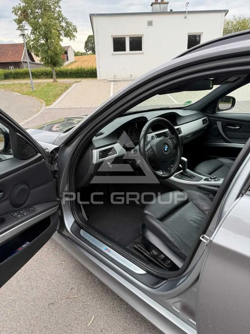 2010 BMW 330