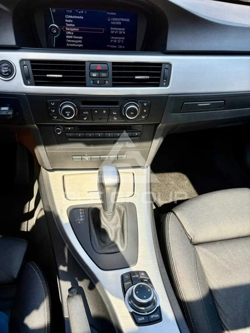 2010 BMW 330