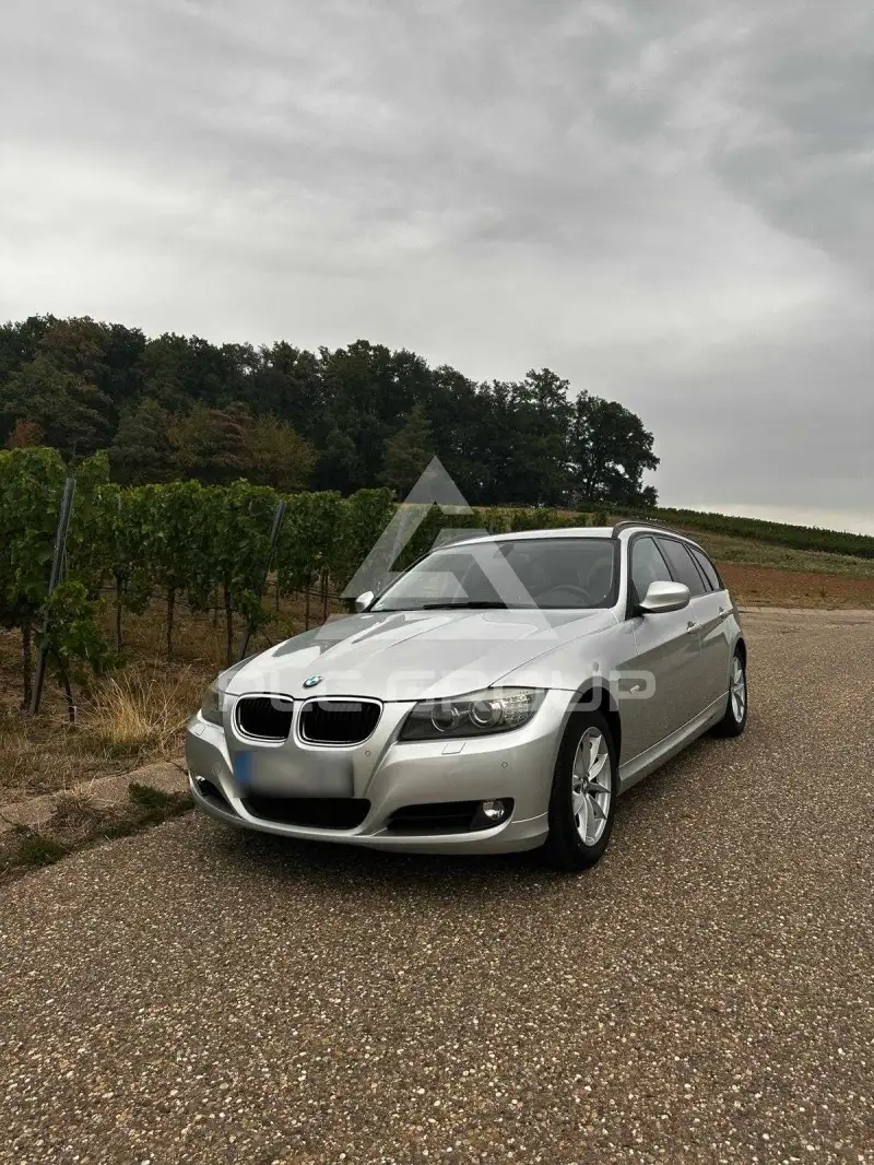 2010 BMW 330