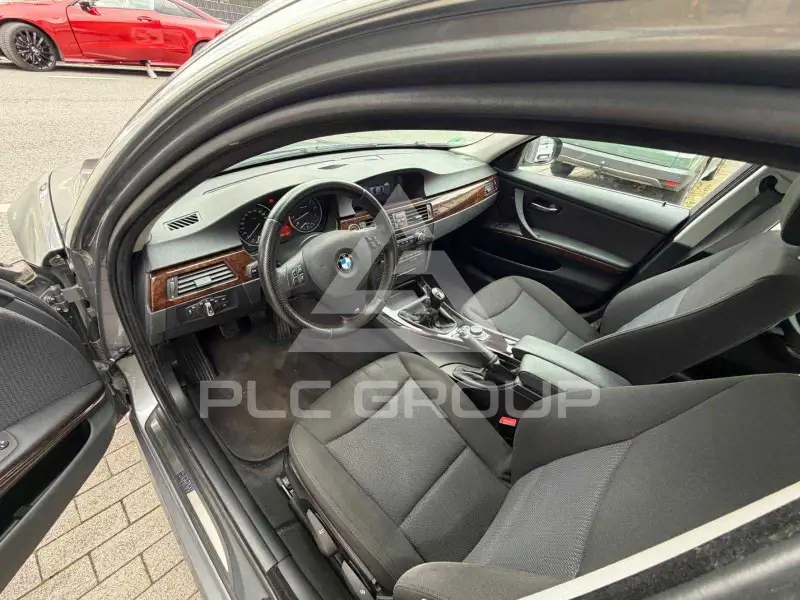 2010 BMW 330