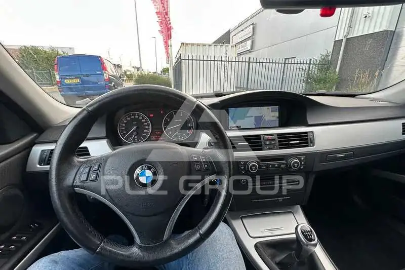 2010 BMW 330